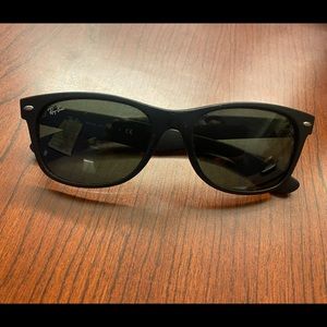 Ray-Ban Black Sunglasses